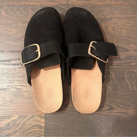 OLD NAVY Slide On Shoe W/ Buckle Size 9 - Picture 3 of 4